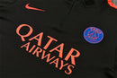 Shop des Spielers, PSG Trainingsanzug 26/27, PSG Trainingsset schwarz, Paris Saint-Germain Jacke Hose, PSG Fan-Artikel, PSG Trainingsanzug Herren, Fußball Trainingsanzug schwarz, PSG Kleidung Deutschland, Paris Saint-Germain Fanshop, Fußball-Shop, PSG Jersey Set 2026.