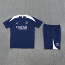 Shop des Spielers, PSG Trainings-Set 25/26, PSG Trikot Dunkelblau, PSG Shorts Marine, Fußball Trainingsset Paris Saint-Germain, PSG Kollektion 2026, Trainings-Kit 2025, Sportbekleidung PSG, Trainingsanzug Herren Blau, PSG Fan-Shop, Paris Saint-Germain Training 2026, Fußball-Fanartikel.