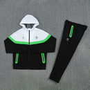 Shop des Spielers, Real Betis Trainingsanzug, Real Betis 25/26, Real Betis Windjacke, Real Betis Windbreaker, Betis Trainingsset, Real Betis Sport-Set, Trainingsanzug Herren Blau, Real Betis 2026, Fußball Trainingsset, Real Betis Fan-Version, Trainingskleidung Real Betis, Betis Sevilla Shop, Corta-Vento Real Betis.