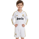 Shop des Spielers, Real Madrid Kinder-Set 2011/12, Real Madrid Trikot Kinder Langarm, Real Madrid Heimtrikot Retro, Real Madrid Shorts, Fußball Trikot Real Madrid Weiß Gold, Real Madrid 11/12 Trikot Kinder, Königliche Kinder-Set Retro, Fußball-Shop Real Madrid, Real Madrid Retro-Kollektion Kinder, Real Madrid Set Langarm Weiß, Madrid Kindertrikot 2012.