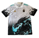 Real Madrid, Polo, 25/26, Limited Edition, Drache, Weiß, Madridista, Real Madrid Fanwear, Real Madrid Lifestyle, Fanartikel, Königliche, Shop des Spielers, Exklusiv