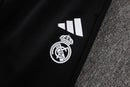 Real Madrid Trainingsanzug 2025/26 Jacke und Hose Schwarz mit Kapuze - Real Madrid, Real Madrid Trainingsanzug, 2025/26, Real Madrid Jacke, Sportbekleidung, Trainingsanzug Herren, Shop des Spielers, Fan-Version, Real Madrid Fanartikel, Trainingsset, Real Madrid Schwarz