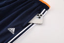 Shop des Spielers, Real Madrid Trainingsanzug 25/26, Real Madrid Jacke Dunkelblau, Real Madrid Hose Dunkelblau, Fußball Trainingsanzug Real Madrid, Königliche Kollektion 2026, Trainingsanzug Herren Dunkelblau, Real Madrid Fan-Shop, Real Madrid Training 2026, Fußball-Fanartikel, Real Madrid Trainingskleidung, Trainingsset 2025.