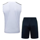 Real Madrid Trainingsset 2025 2026 Herren weißes Tanktop ärmellos schwarze Shorts 1.1 Premium Qualität Shop des Spielers Madrid Workout Gear, Real Madrid Tanktop 2025, Madrid ärmellos weiß, Real Madrid Shorts schwarz, Madrid Trikot 25/26 ohne Ärmel, Gym Kleidung Real Madrid, 1.1 Qualität Madrid, Mbappé Training, Real Madrid Fanshop Deutschland, Fußball Tanktop Herren weiß schwarz.