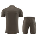 Shop des Spielers, Real Madrid Trainings-Set, Real Madrid 25/26, Real Madrid Trikot Herren, Real Madrid Training Dunkelgrau, Real Madrid Shorts, Trainings-Set Herren, Real Madrid 2026, Fußball Trainingsset, Real Madrid Fan-Version, Real Madrid Trainingskleidung, Real Madrid Shop, Real Madrid Grün.