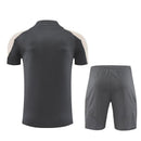 Real Madrid Trainingsset 2025 2026 graues Trikot und Shorts 1.1 Premium Qualität Shop des Spielers Madrid Training Kit Carbon Grey, Real Madrid Trainingsset 2025 grau, Madrid Trikot grau, Real Madrid Shorts anthrazit, Madrid Set 25/26, Fußball Trainingsset Herren grau, 1.1 Qualität Real Madrid, Mbappé Training Madrid, Real Madrid Fanshop Deutschland, Fußball Set La Liga.