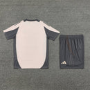 Real Madrid Trainingsset 25/26 Trikot und Shorts - SHOP DES SPIELERS