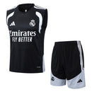 Real Madrid Trainingsset 2026 2027 Herren schwarz Tanktop und Shorts 1.1 Premium Qualität Shop des Spielers Madrid Training Gear, Shop des Spielers, Real Madrid Trainingsset 2026, Madrid Tanktop Shorts, Real Madrid Trikot schwarz, Fußball Trainingsset Herren, 1.1 Qualität Real Madrid, Mbappé Training, Bellingham Gear, Hala Madrid Fanshop.