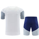 Real Madrid Trainingsset 2026 2027 Herren weißes Trikot marineblaue Shorts 1.1 Premium Qualität Shop des Spielers Madrid Training Gear, Real Madrid Trainingsset 2026, Madrid Trikot weiß, Real Madrid Shorts blau, Real Madrid Trikot 26/27, Fußball Trainingsset Herren, 1.1 Qualität Real Madrid, Vini Jr Training Madrid, Real Madrid Fanshop Deutschland, Fußball Set weiß navy.