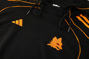 Shop des Spielers, AS Roma Trainingsanzug, AS Roma 25/26, AS Roma Trainingsanzug mit Kapuze, AS Roma Trainingsjacke Schwarz, AS Roma Hose, AS Roma Sport-Set, Trainingsanzug Herren Roma, AS Roma 2026, Fußball Trainingsset, AS Roma Fan-Version, Trainingskleidung AS Roma, Giallorossi, Roma Shop.
