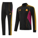 Shop des Spielers, AS Roma Trainingsanzug, AS Roma 25/26, AS Roma Trainingsanzug Schwarz, AS Roma Trainingsjacke, AS Roma Hose, AS Roma Sport-Set, Trainingsanzug Herren Roma, AS Roma 2026, Fußball Trainingsset, AS Roma Fan-Version, Trainingskleidung AS Roma, Giallorossi, Roma Shop.