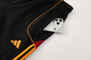 Shop des Spielers, AS Roma Trainingsanzug, AS Roma 25/26, AS Roma Trainingsanzug mit Kapuze, AS Roma Trainingsjacke Schwarz, AS Roma Hose, AS Roma Sport-Set, Trainingsanzug Herren Roma, AS Roma 2026, Fußball Trainingsset, AS Roma Fan-Version, Trainingskleidung AS Roma, Giallorossi, Roma Shop.