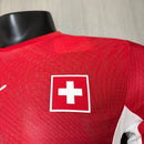 Schweiz Heimtrikot 2026 2027 Herren Spieler-Version rot Authentic 1.1 Premium Qualität Shop des Spielers Schweiz Nationalmannschaft Trikot Nati Home Player Edition, Schweiz Trikot 2026, Schweiz Spieler-Version, Authentic Swiss Jersey, Schweiz Fußballtrikot kaufen, 1.1 Qualität Schweiz, Nati Player Edition, Schweiz Trikot rot eng, WM 2026 Trikot Schweiz, Premium Nati Ausrüstung.