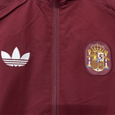 Shop des Spielers, Spanien Jacke, Spanien Ahorn Rot, Spanien Trainingsjacke, La Roja Fanartikel, Fußball Jacke Spanien, Spanien 26/27, Spanien Sportjacke Herren, RFEF Fanbekleidung, Fußball Lifestyle Spanien, Spanien Fan-Outfit, Spanien Nationalmannschaft Kollektion.