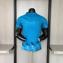 Spanien Torwarttrikot 2026 2027 Herren Spieler-Version Blau Authentic 1.1 Premium Qualität Shop des Spielers Spanien Nationalmannschaft Torwart Trikot RFEF GK Player Edition, Spanien Torwarttrikot 2026, Spanien GK Spieler-Version, Authentic Spain GK Jersey, Spanien Fußballtrikot kaufen, 1.1 Qualität Spanien, Blaues Torwarttrikot Spanien, Unai Simón Trikot, WM 2026 Torwarttrikot, RFEF Torwartausrüstung.