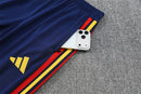 Spanien Trainingsanzug 2026 2027 Jacke Hose marineblau Herren, Shop des Spielers, Spanien Trainingsanzug, Spanien Anzug marineblau, La Roja Fanartikel, Fußball Trainingsanzug Spanien, Spanien 26/27, Spanien Trainingsset, Fußball Fan-Bekleidung, Herren Sportanzug Spanien.