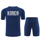 Südkorea Trainingsset 2026 2027 blau Trikot und Shorts 1.1 Premium Qualität Shop des Spielers South Korea Training Kit KFA Blue Tigers, Südkorea Trainingsset, Korea Trikot 2026, KFA Fanartikel, Südkorea Shorts blau, Fußballset Südkorea kaufen, 1.1 Qualität Südkorea, South Korea Kit 26/27, Trainingstrikot Asien, Korea Sportbekleidung.