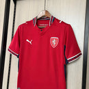 Tschechien Heimtrikot 2026 2027 Herren rot blau weiß 1.1 Premium Qualität Shop des Spielers Tschechische Republik Nationalmannschaft Trikot Reprezentace, Tschechien Trikot 2026, Tschechien Heimtrikot 26/27, Czech Republic Home Jersey, Tschechien Fußballtrikot kaufen, 1.1 Qualität Tschechien, Tschechische Republik Trikot Herren, Tschechien Fanshop Deutschland, Fußball Geschenk Herren, Trikot mit Löwenwappen.